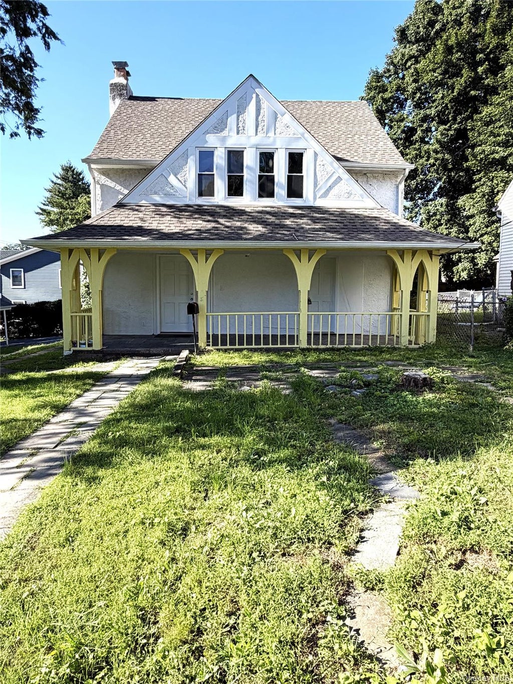 Photo of 5 Crest Place, Elmsford, NY 10523 (MLS # 1048066)
