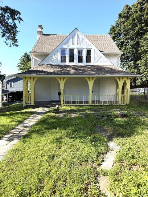 Homes For Sale - 5 Crest Place<br/> Elmsford, NY 10523