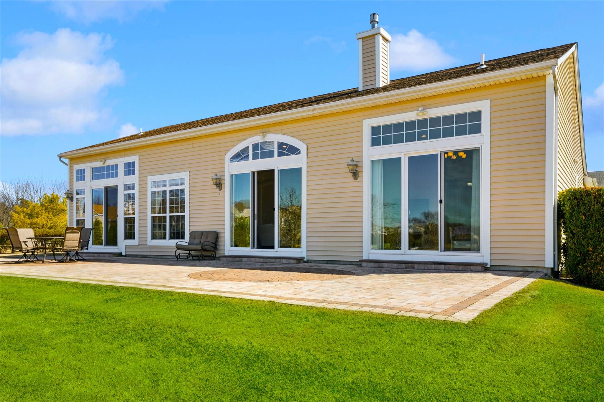 22 Hamlet Woods Drive, Saint James, New York image 7