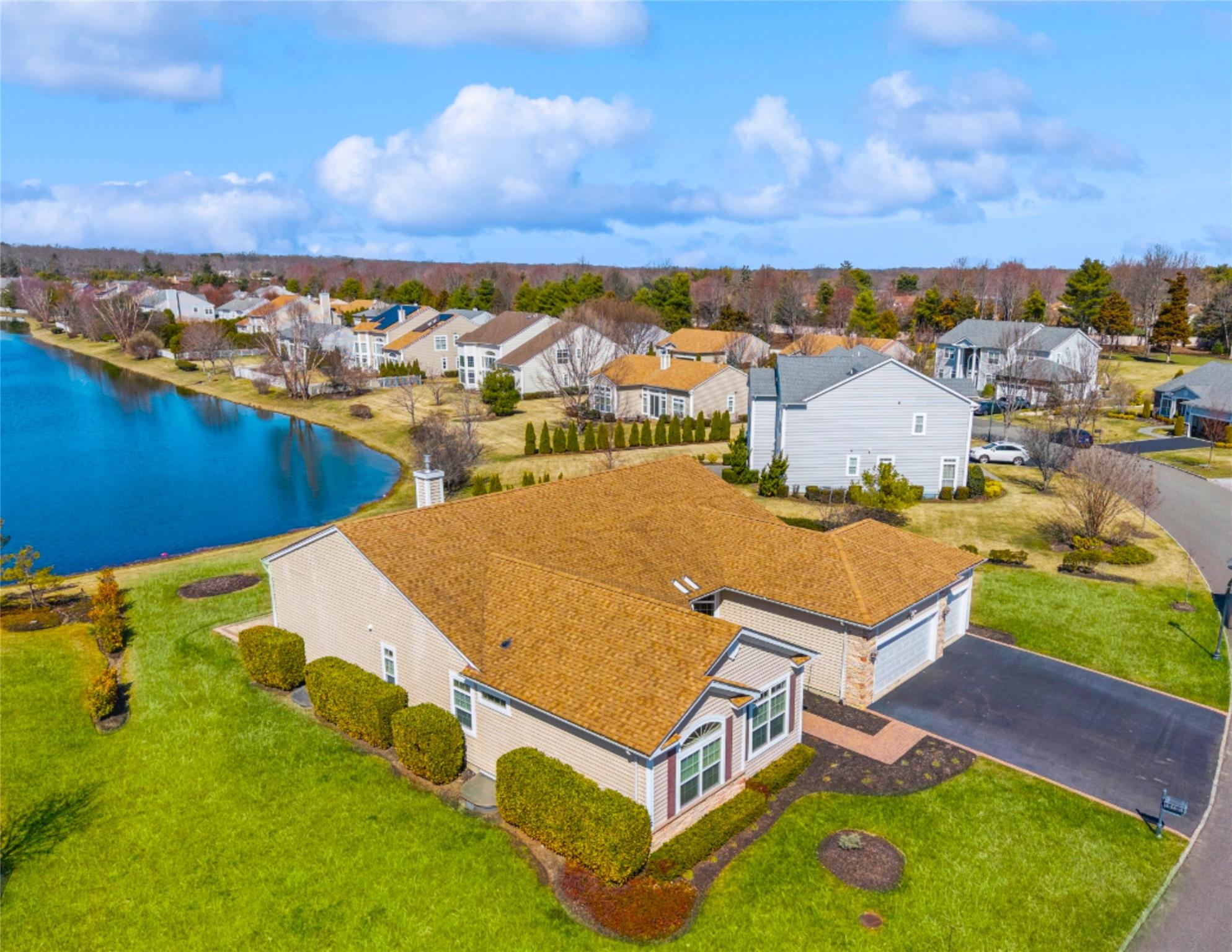 22 Hamlet Woods Drive, Saint James, New York image 5