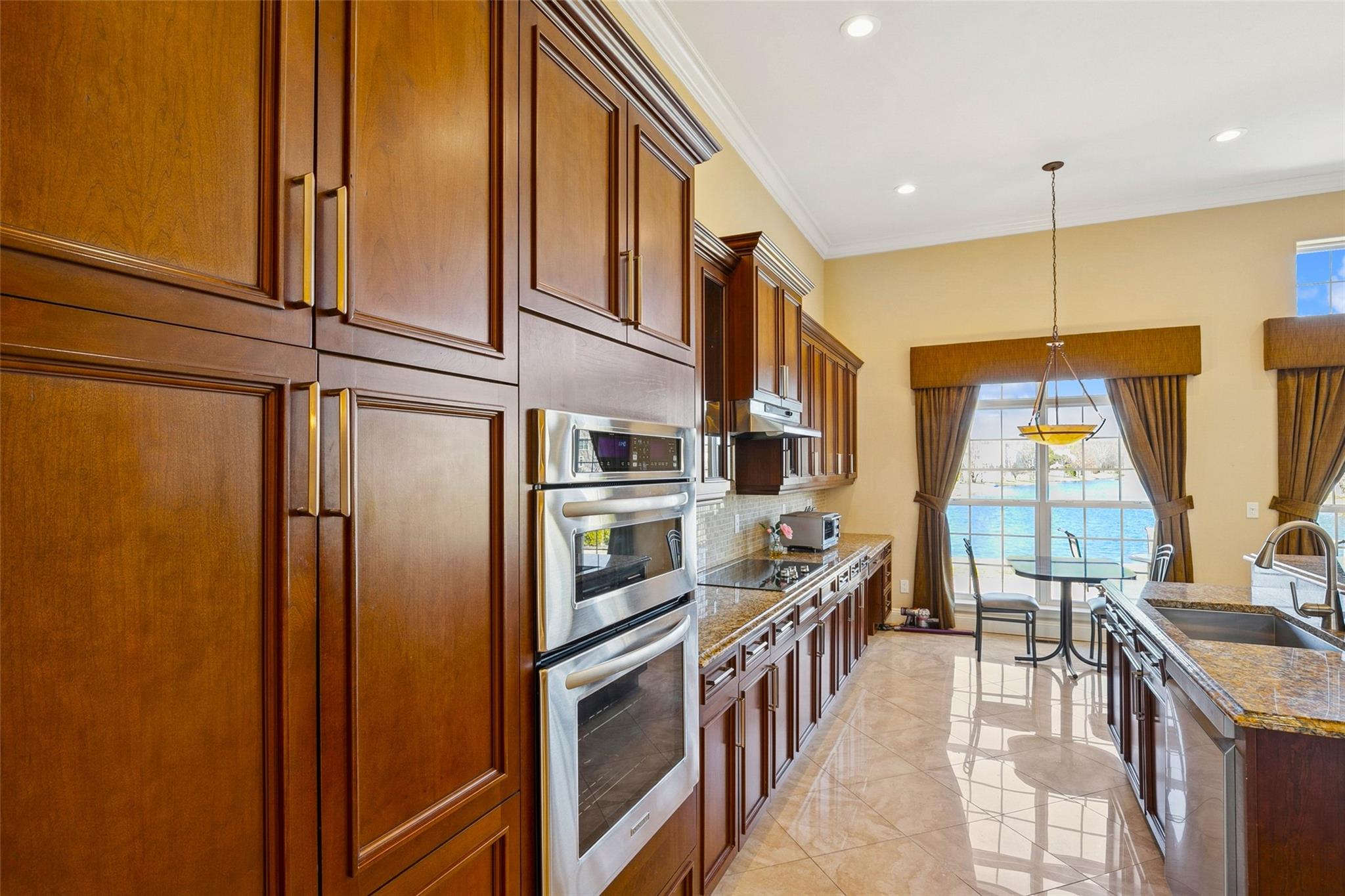 22 Hamlet Woods Drive, Saint James, New York image 12