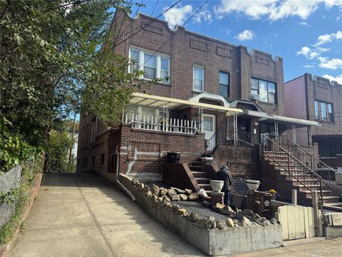 50-29 39th Place Long Island City NY 11104