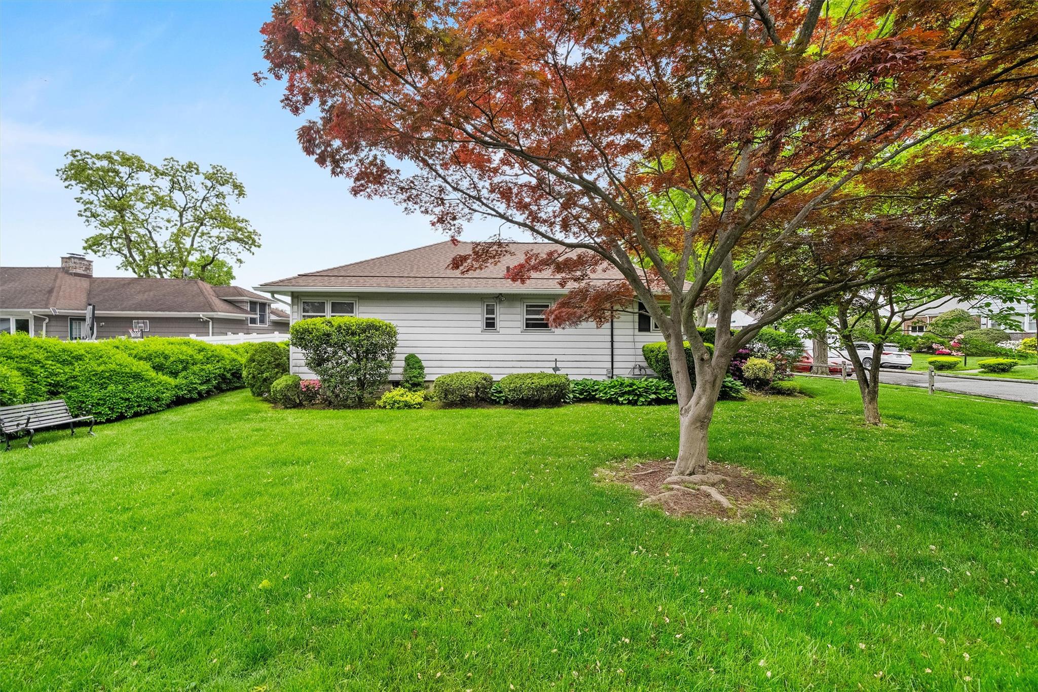 216 Colonial Parkway, Yonkers, New York image 30