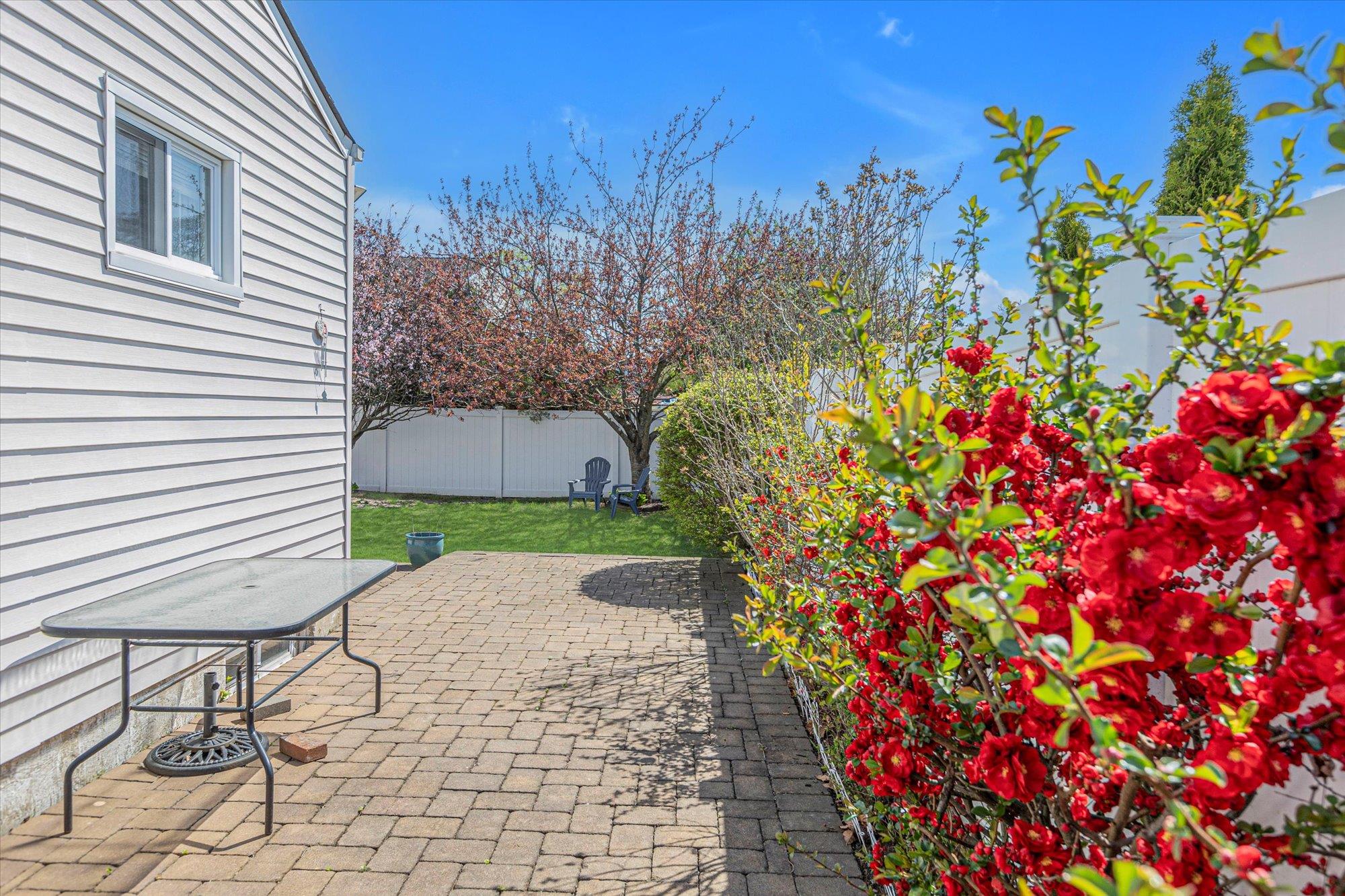 1011 Carll Drive, Bay Shore, New York image 20