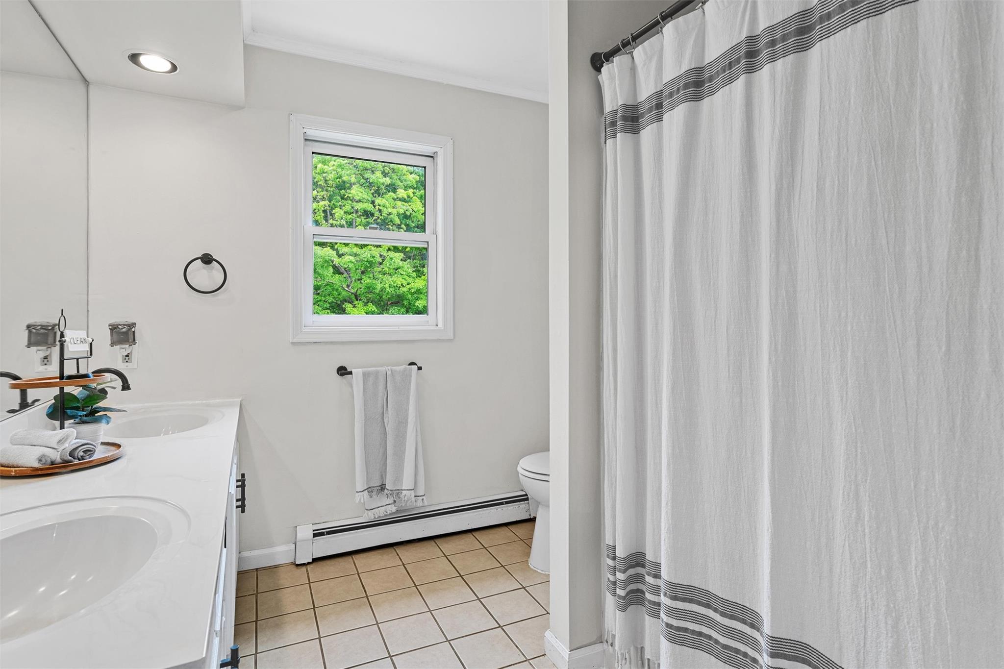 8 Red Oak Court, Middletown, New York image 32