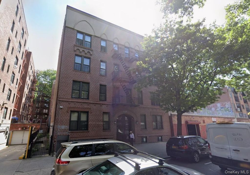 Photo of 132-30 Sanford Avenue #2D, Flushing, NY 11355 (MLS # 928401)