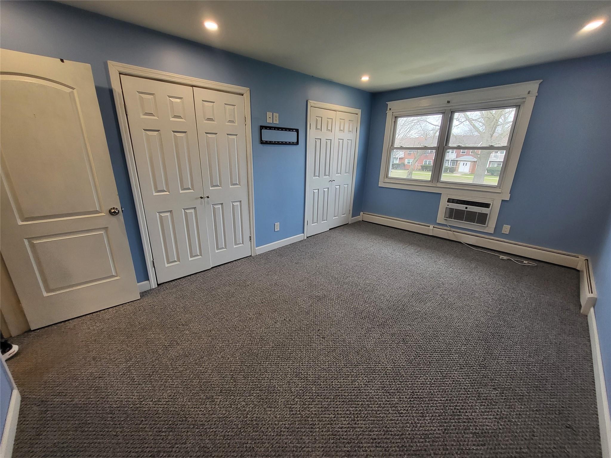 15 N Hemlock Drive #B18, Bay Shore, New York image 2