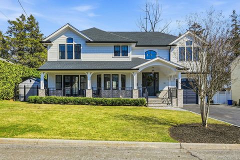 Homes For Sale - 14 Oaklawn Avenue<br/> Glen Head, NY 11545