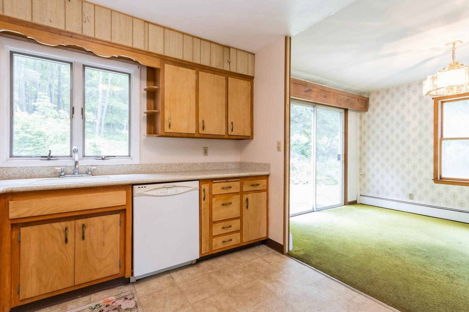 Carmel, New York 10512, United States, 5 Bedrooms Bedrooms, ,4 BathroomsBathrooms,Residential,Active,147794