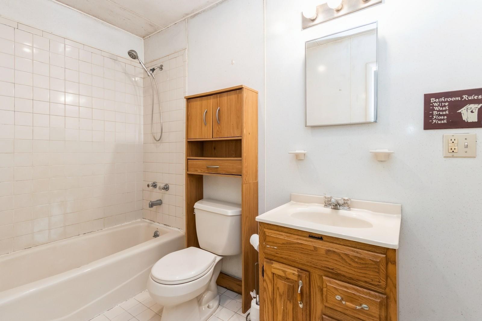 Carmel, New York 10512, United States, 5 Bedrooms Bedrooms, ,4 BathroomsBathrooms,Residential,Active,147794