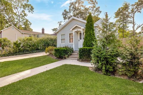 Photo of 38 Woodmont Place, Farmingville, NY 11738 (MLS # 917884)