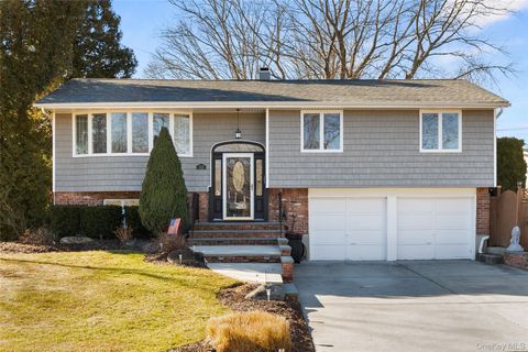 152 Keswick Drive East Islip NY 11730