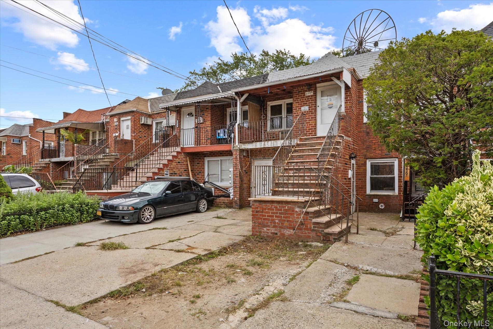 2048 E 53rd Place