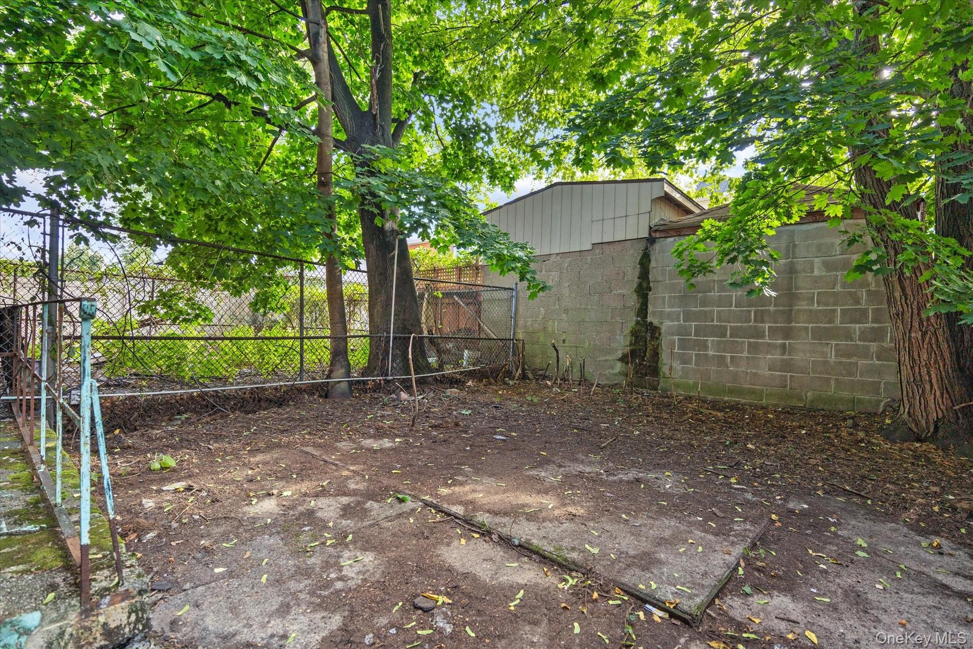 2048 E 53rd Place