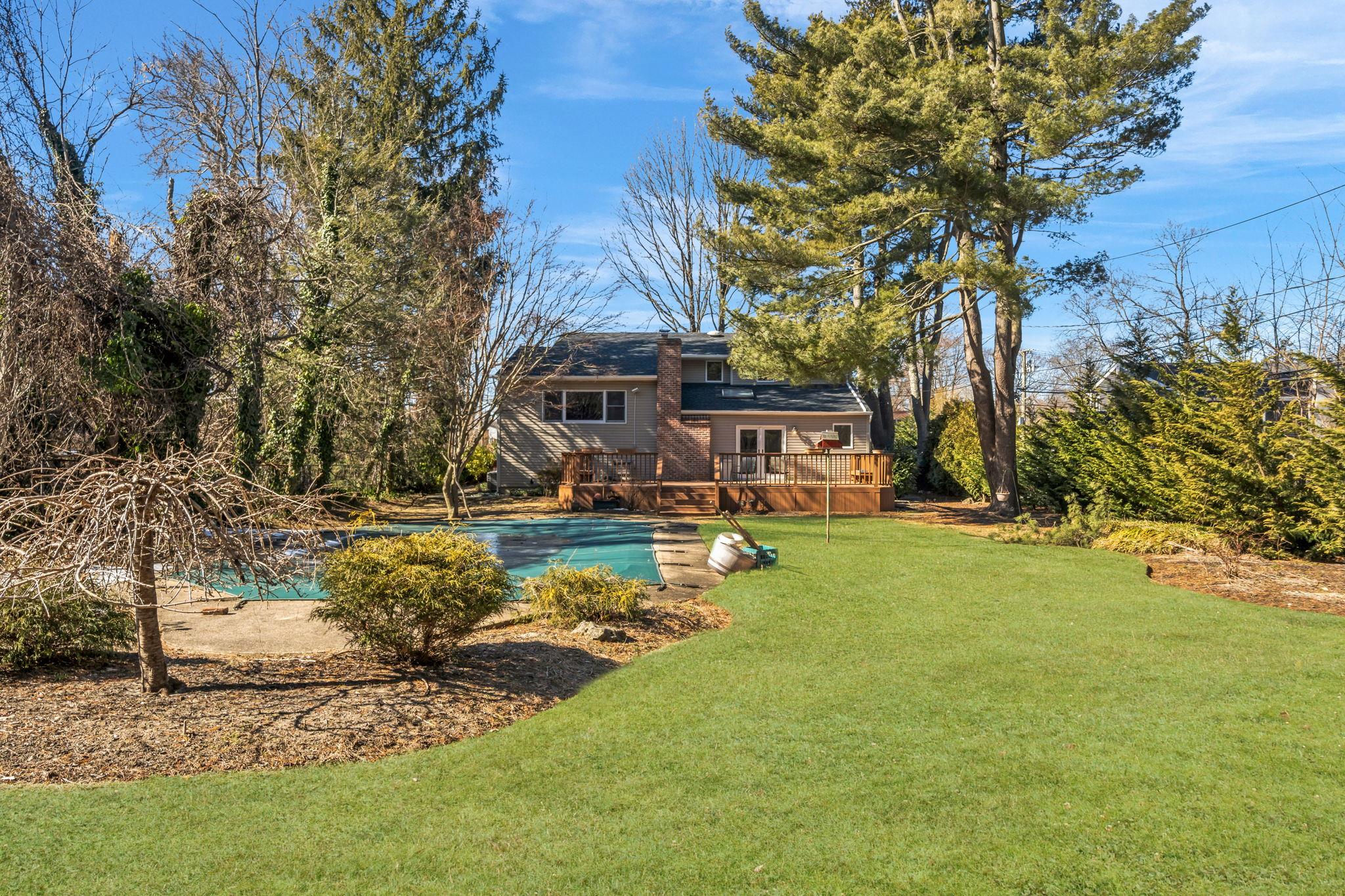 307 Mount Pleasant Road, Hauppauge, New York image 28