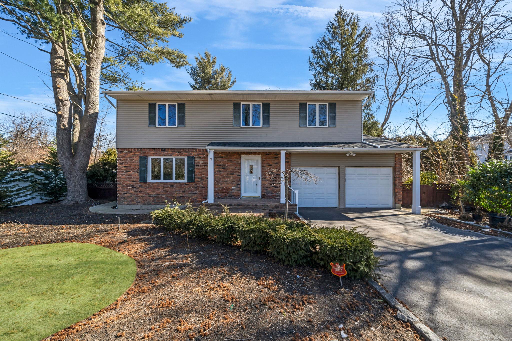 307 Mount Pleasant Road, Hauppauge, New York image 2