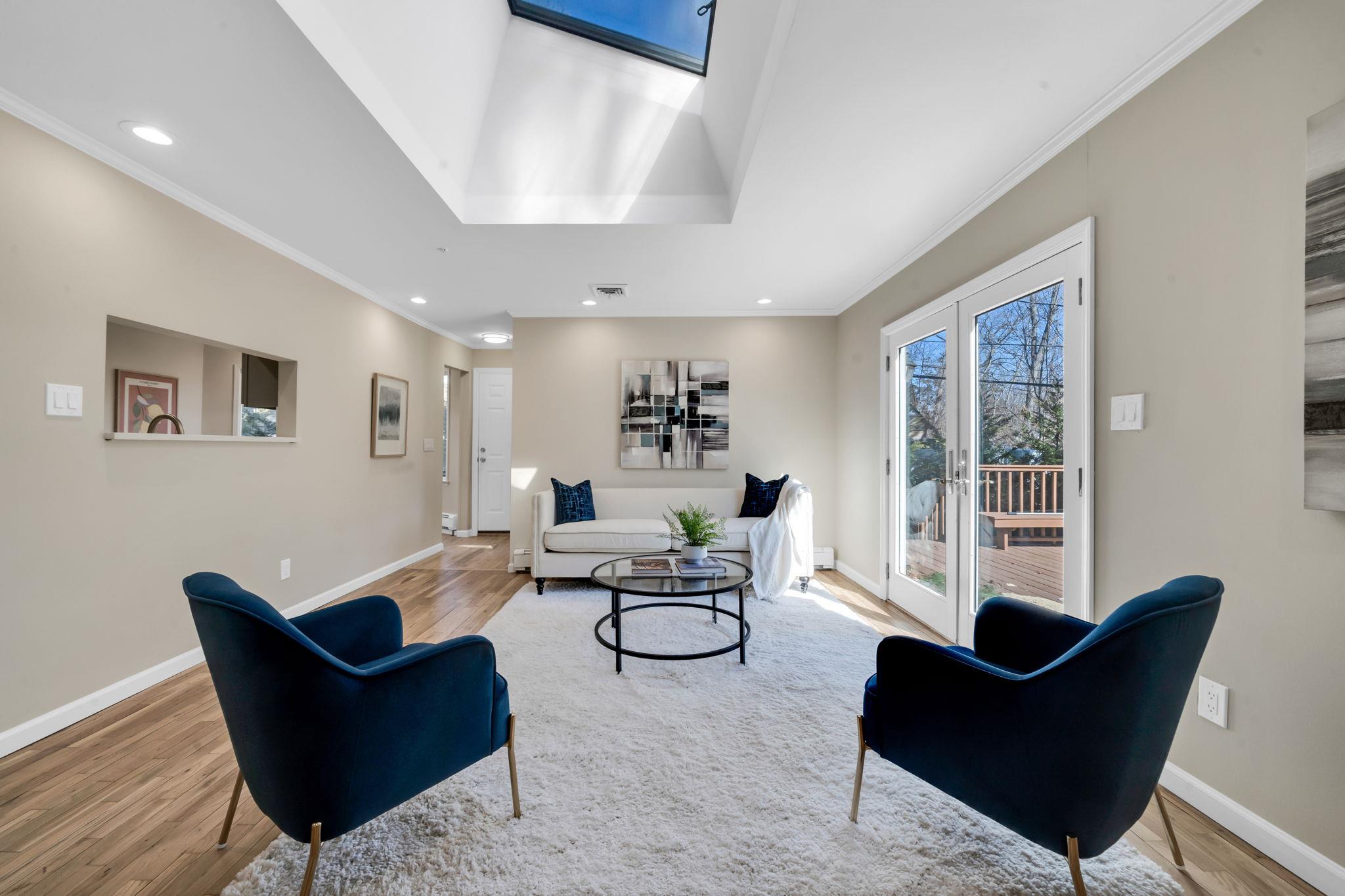 307 Mount Pleasant Road, Hauppauge, New York image 11