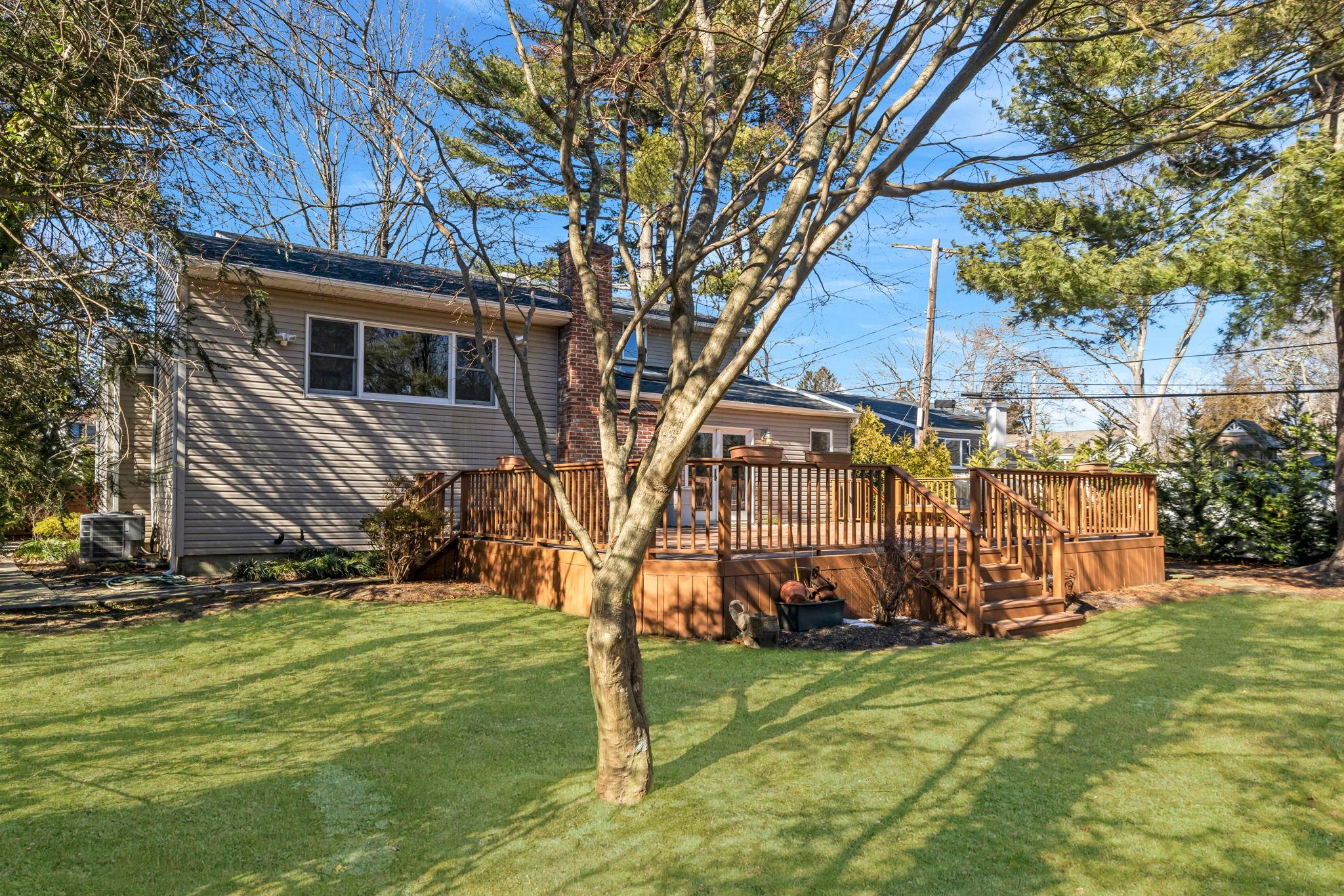 307 Mount Pleasant Road, Hauppauge, New York image 29