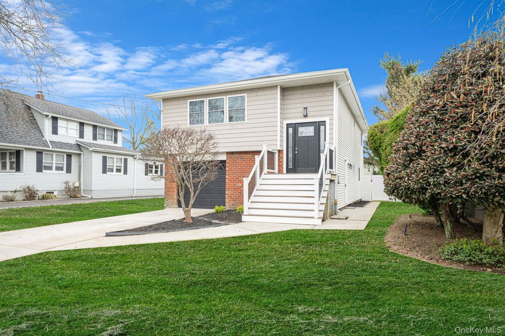 Photo of 3394 Lufberry Avenue, Wantagh, NY 11793 (MLS # 985163)