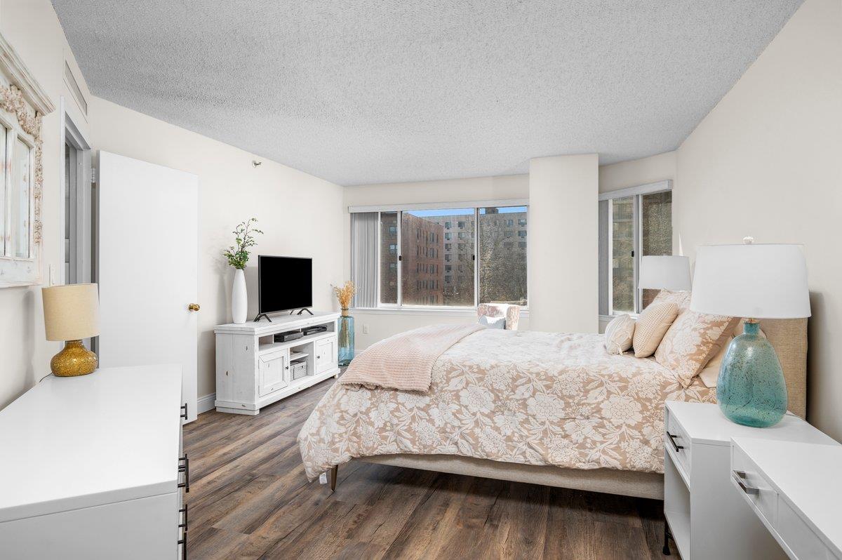 10 Stewart Place #4GE, White Plains, New York image 10