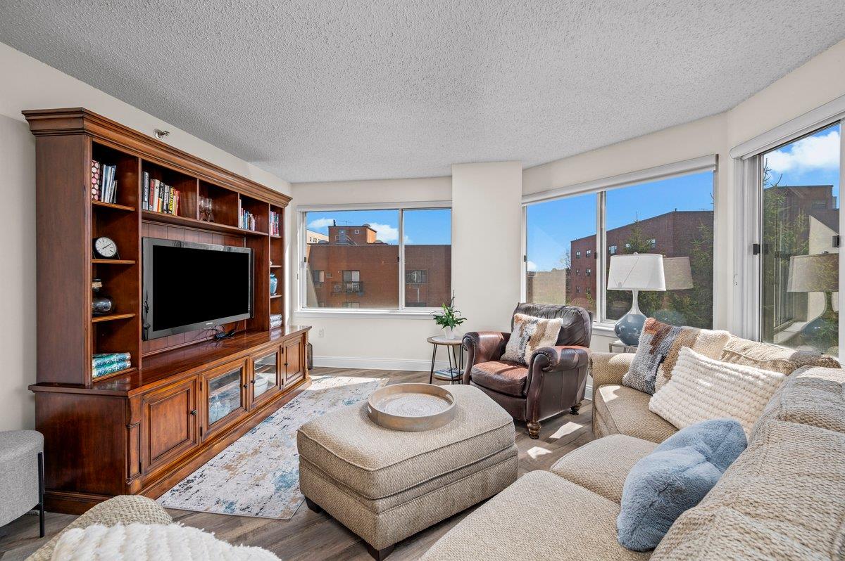 10 Stewart Place #4GE, White Plains, New York image 4