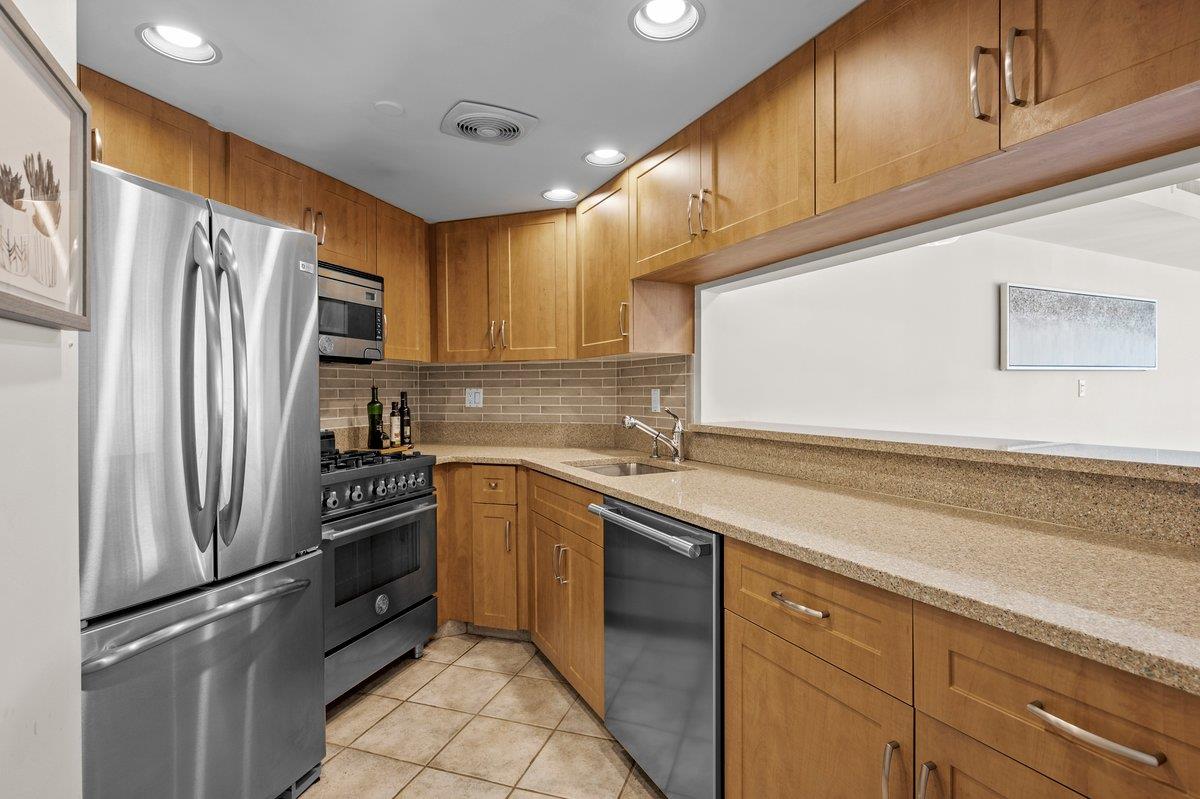 10 Stewart Place #4GE, White Plains, New York image 7