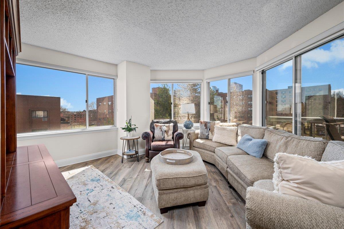 10 Stewart Place #4GE, White Plains, New York image 3