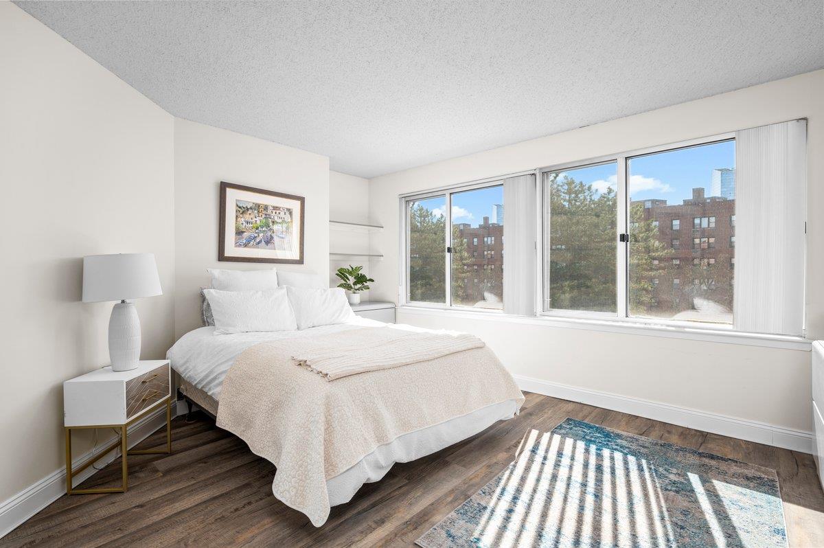 10 Stewart Place #4GE, White Plains, New York image 13