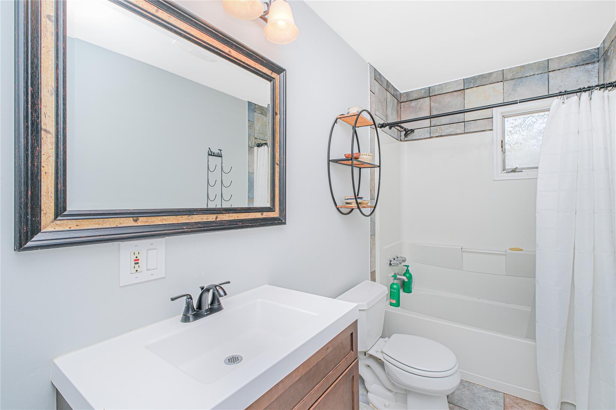 83 Vincent Ave Ave, Staten Island, New York image 33
