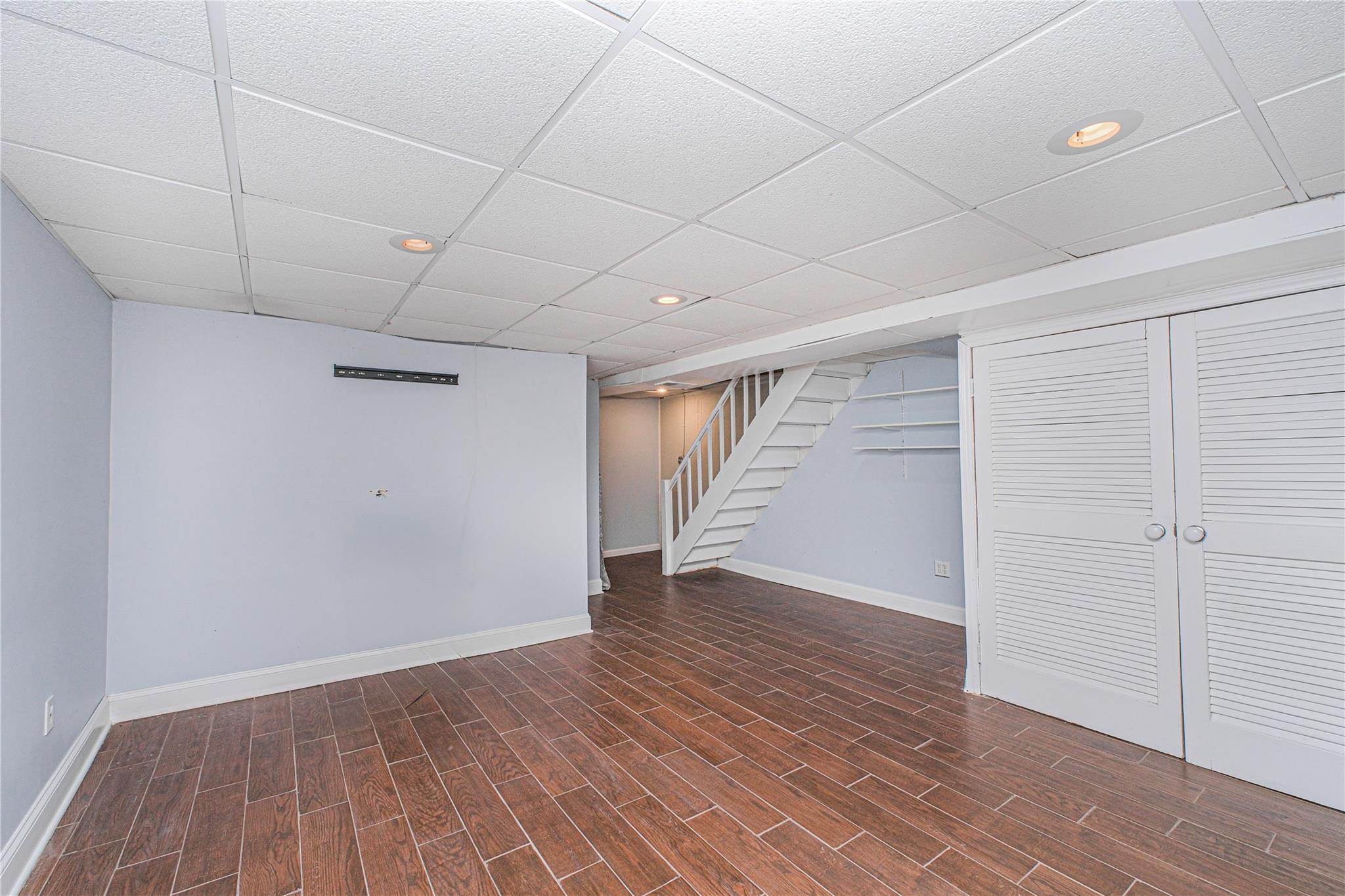 83 Vincent Ave Ave, Staten Island, New York image 31