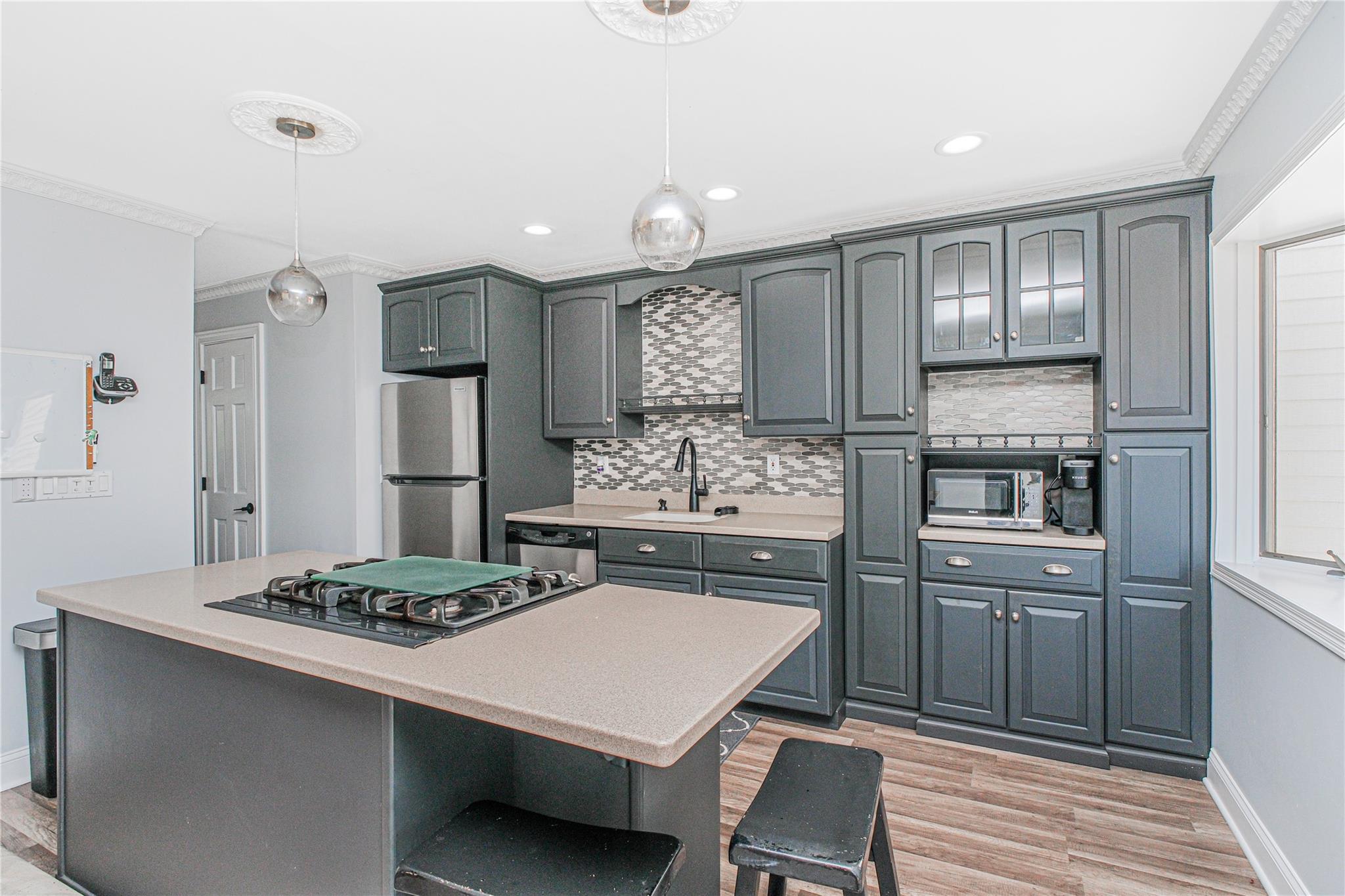 83 Vincent Ave Ave, Staten Island, New York image 16