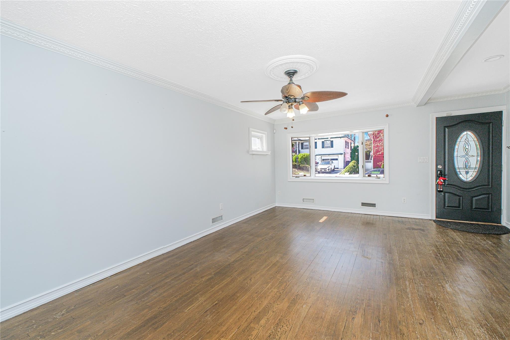 83 Vincent Ave Ave, Staten Island, New York image 15