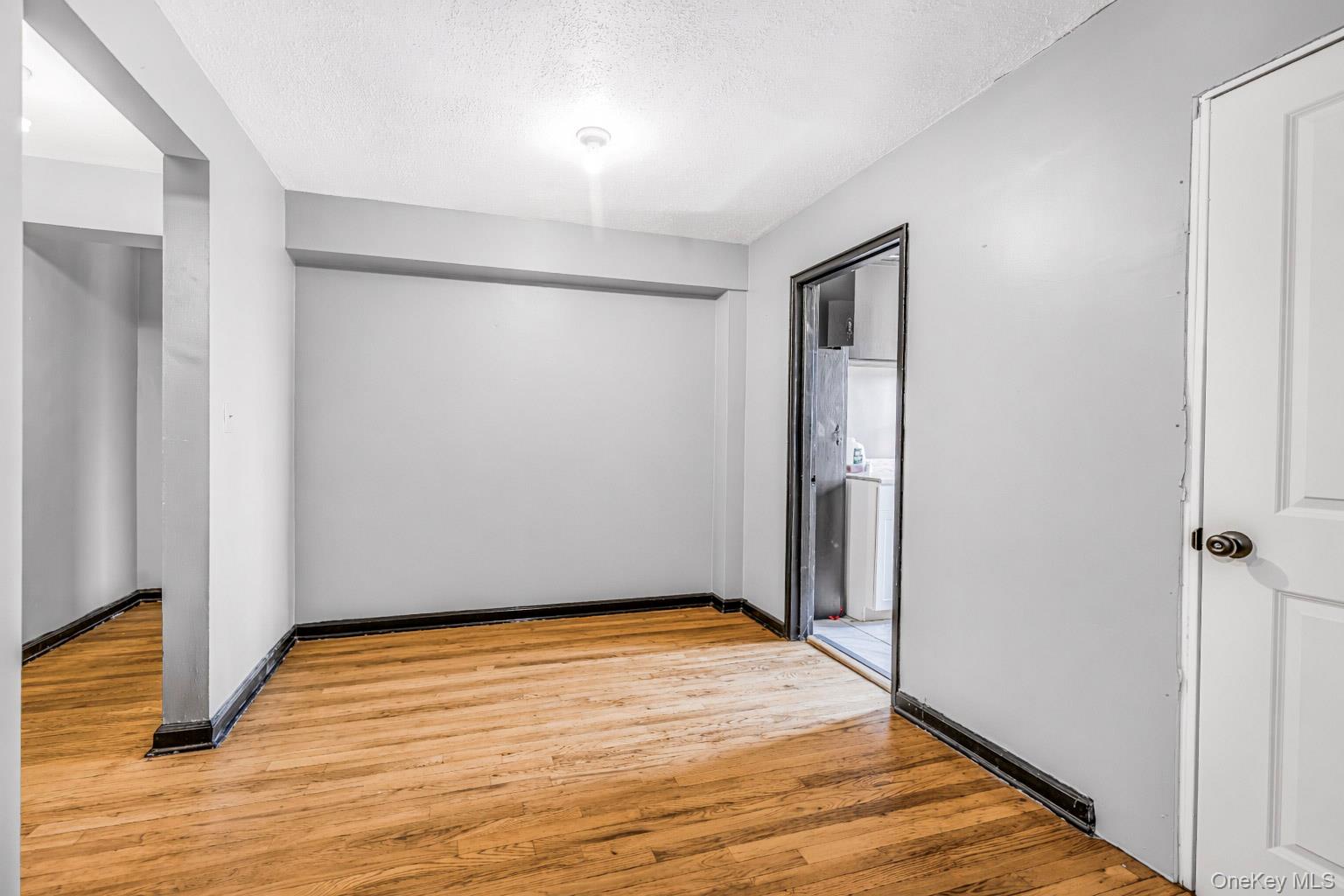 150 Ravine Avenue 3B