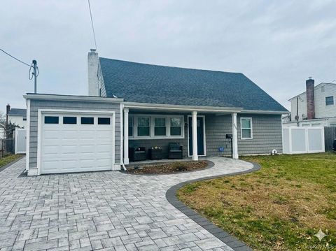 Homes For Sale - 1031 Jefferson Street<br/> Baldwin, NY 11510