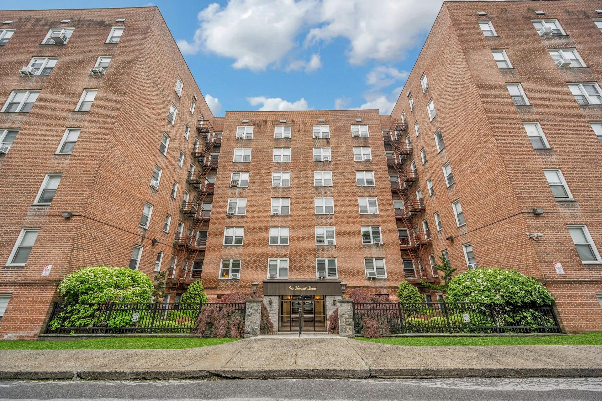 1 Vincent Road #2B, Bronxville, New York image 2