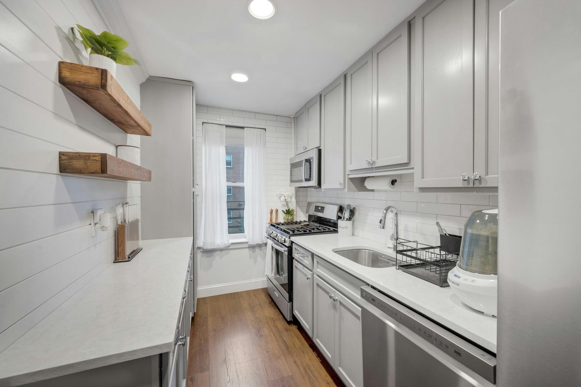 1 Vincent Road #2B, Bronxville, New York image 13