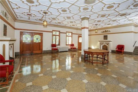 Photo of 143 Garth Road #3L, Scarsdale, NY 10583 (MLS # 984122)