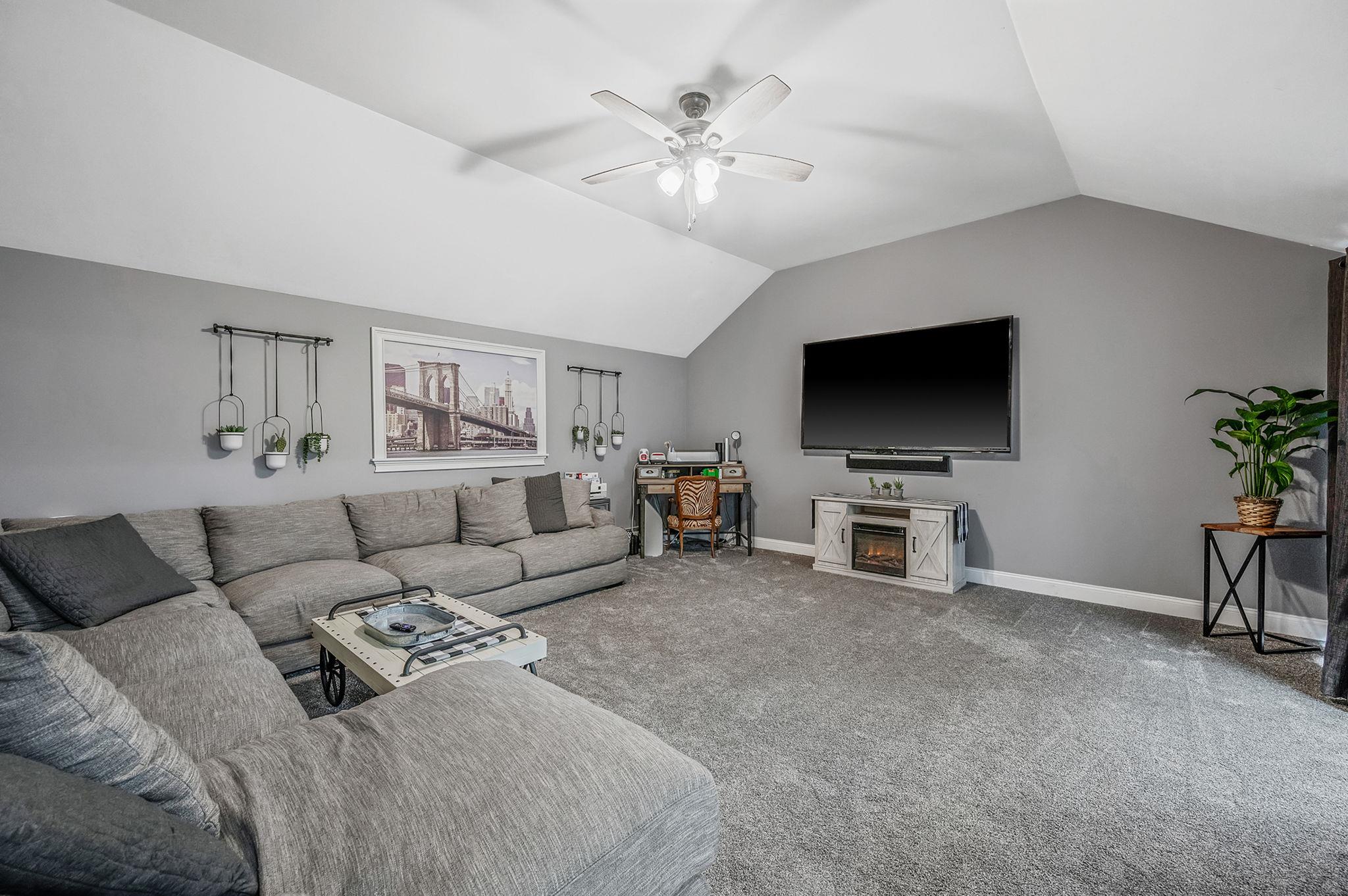 109 Muncy Avenue, West Babylon, New York image 25