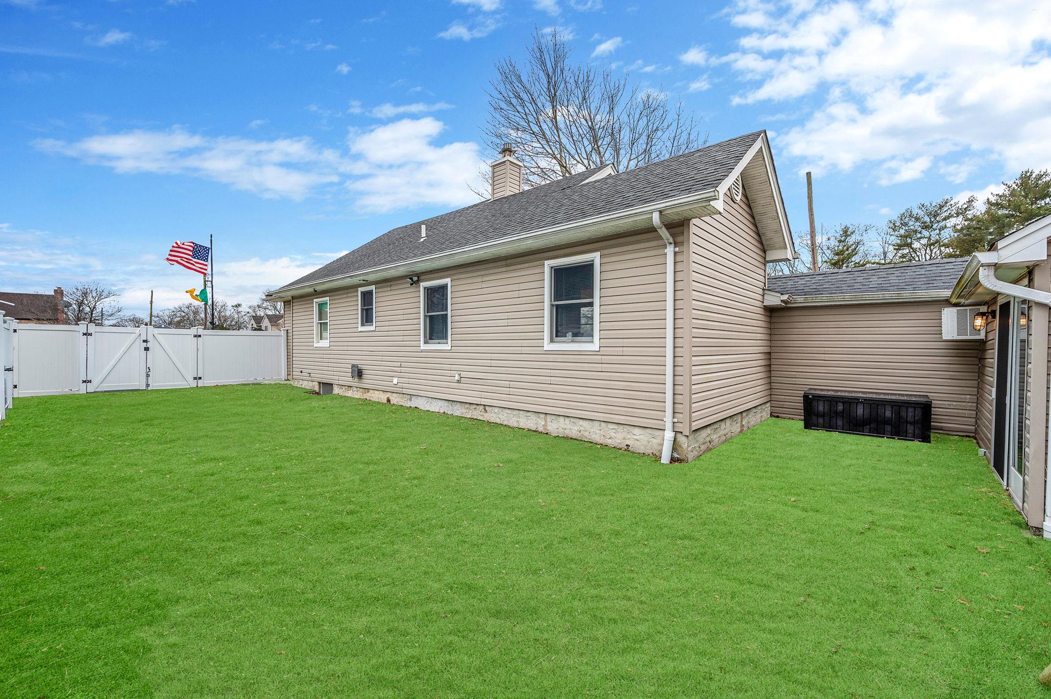 109 Muncy Avenue, West Babylon, New York image 8