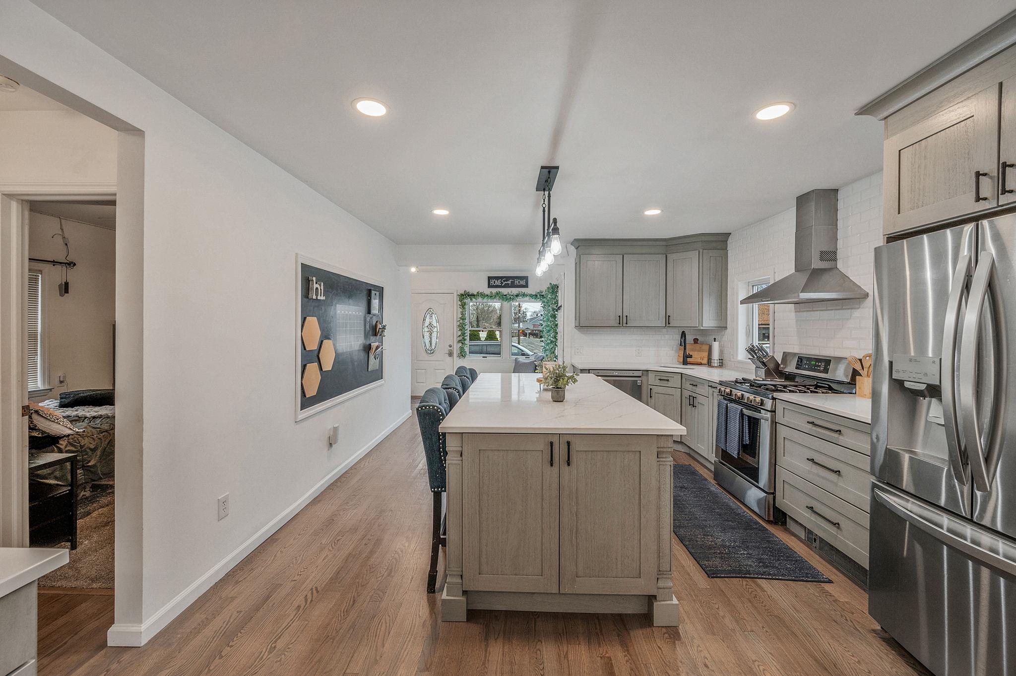 109 Muncy Avenue, West Babylon, New York image 18