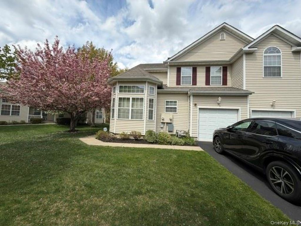 Photo of 36 Cranberry Circle, Medford, NY 11763 (MLS # 997566)