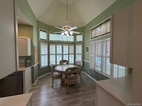 36 Cranberry Circle Medford NY 11763