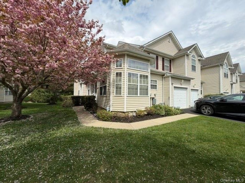 Photo of 36 Cranberry Circle, Medford, NY 11763 (MLS # 997566)