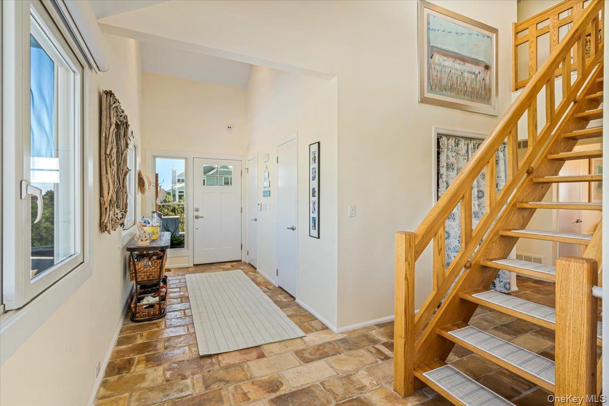 556 Dune Road