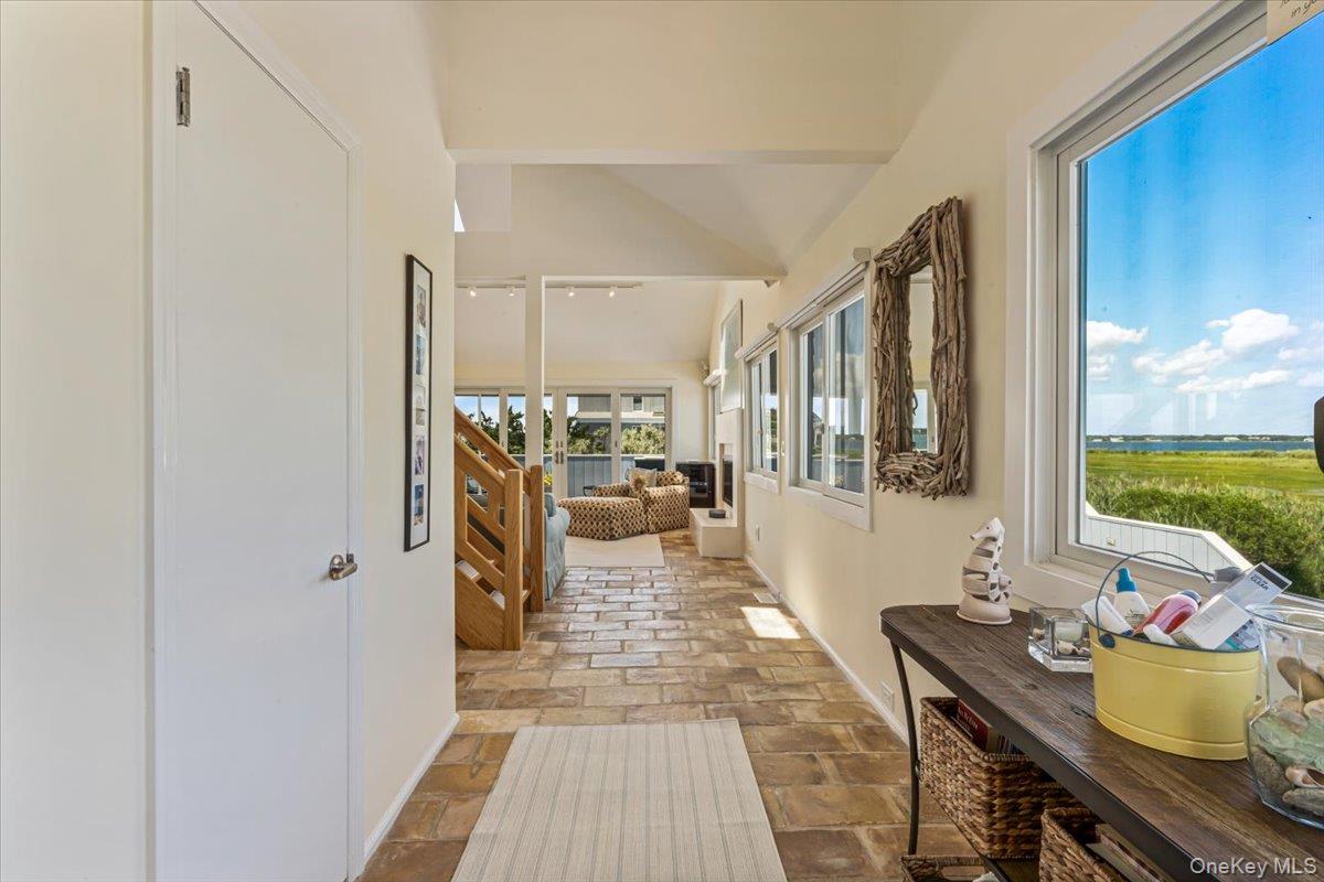 556 Dune Road
