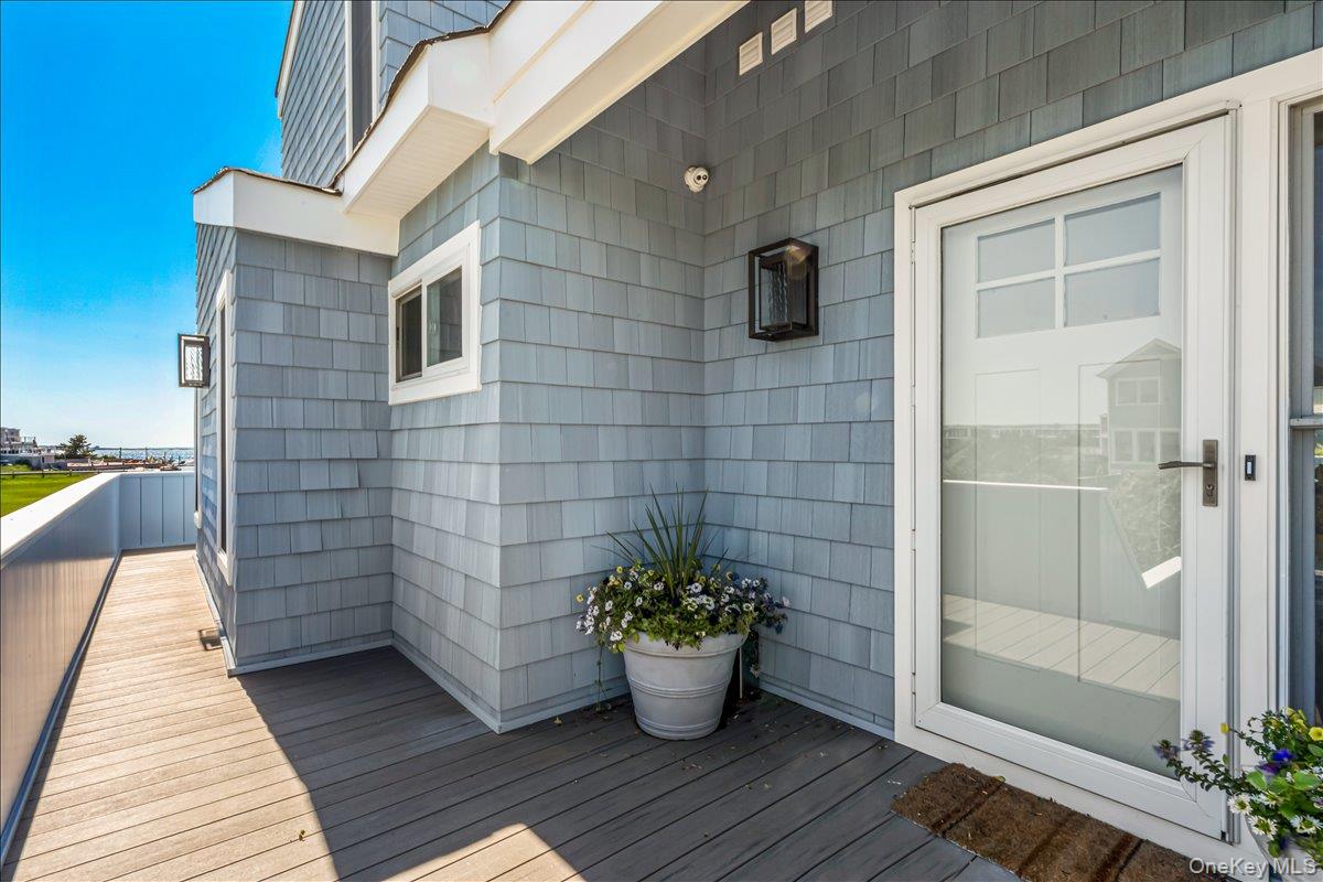 556 Dune Road