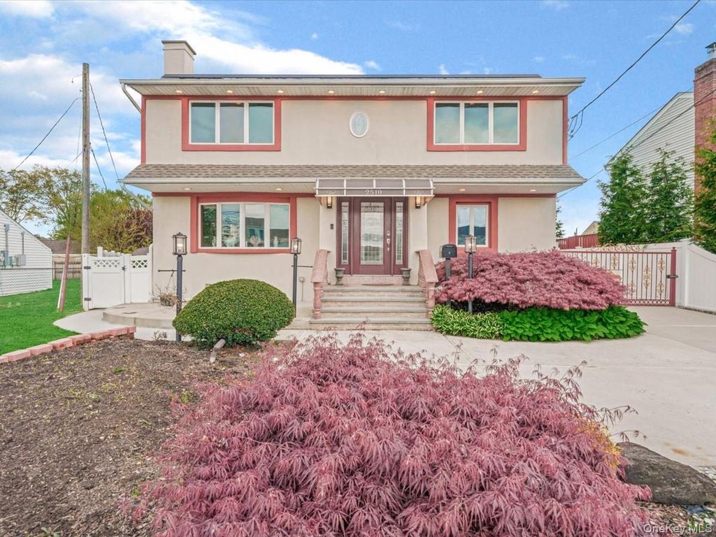 Photo of 2510 2nd Avenue, East Meadow, NY 11554 (MLS # 995554)