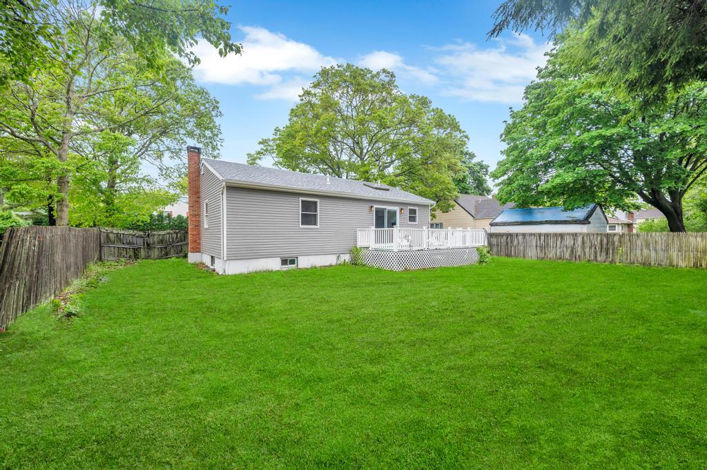 36 Flintlock Drive, Shirley, New York image 27