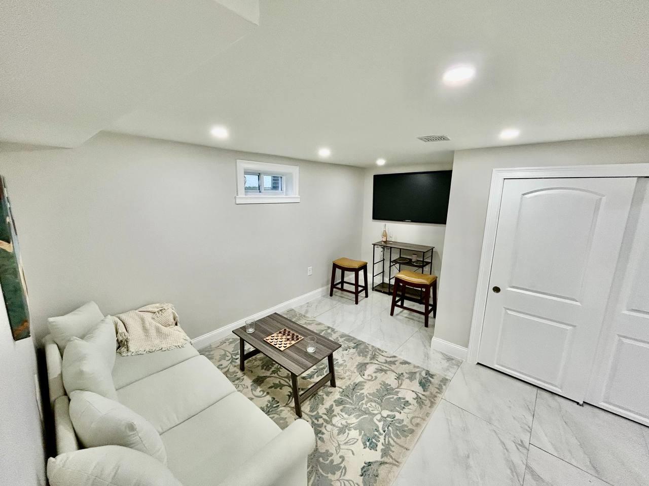 121-42 Laurelton Parkway, Rosedale, New York image 15