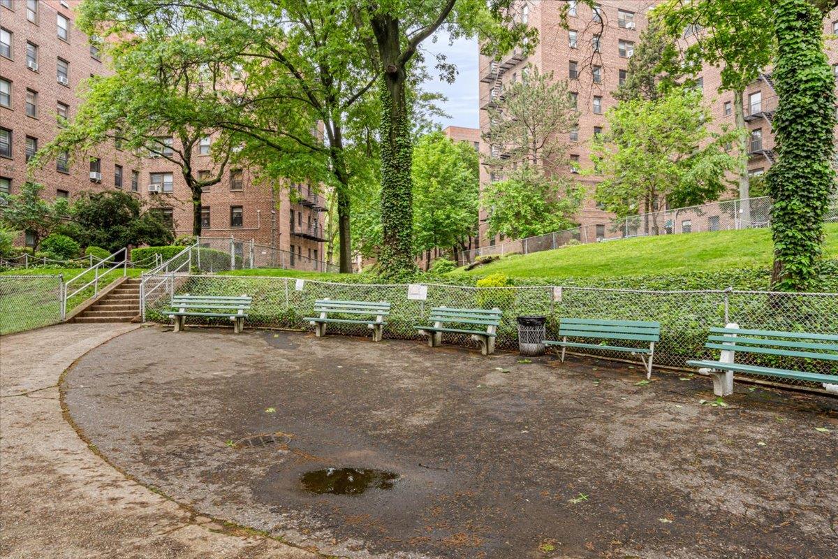 62-15 53rd Avenue #LGD, Maspeth, New York image 19